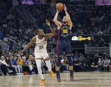 关于勇士NBA战胜达拉斯独行侠库里三分锁定的信息 关于勇士NBA战胜达拉斯独行侠库里三分锁定的信息